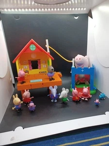 Peppa Pig & George Treehouse Playset Doll House With 10 Pigs / Figures - Picture 1 of 5