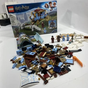 LEGO Harry Potter: Beauxbatons' Carriage: Arrival at Hogwarts (75958) - Picture 1 of 6
