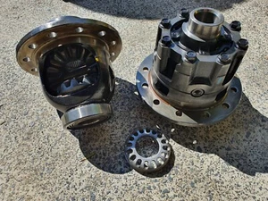 Original Toyota Landcruiser 2012 Differentials - Picture 1 of 12