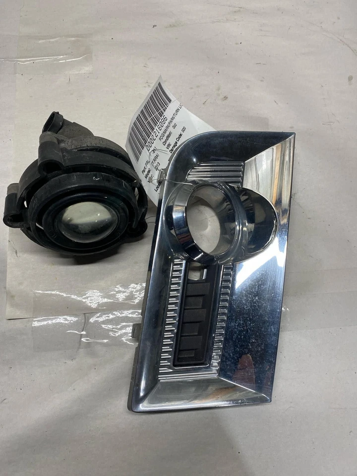 Luz antiniebla/marca/estacionamiento/giro izquierda 10-15 GMC TERRAIN 10335108 22814526 25963286 Foto 1 de 3