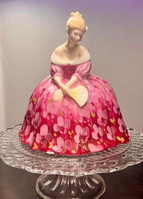 Royal Doulton Figurine HN 2471 Victoria - Image 1 of 4