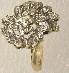 Ladys Diamond 10k Y/Gold Ring 18 Diamond Cluster Size~7, 2.6 Gram's - Picture 1 of 7