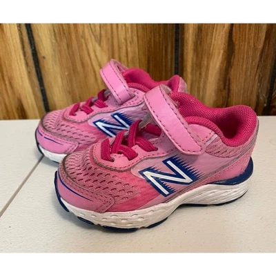 New Balance Zapatos Bebé Talla 3 Niñas Rosa Gancho Cierre Cierre Cierre Foto 1 de 4