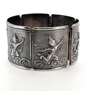 Brazalete Vintage Diosa Hindú Repousse Tailandesa Siam Plata Esterlina Años 1940 - Imagen 1 de 10