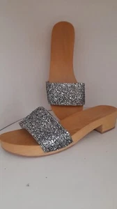 ZOCCOLO IN LEGNO DI FAGGIO N°37-TOMAIA GLITTER ARGENTO FODERA PELLE TACCO h 40mm - Foto 1 di 3