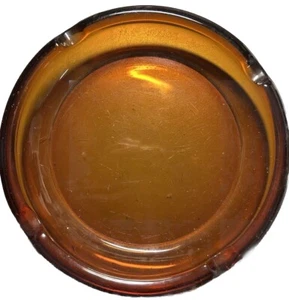 Cenicero redondo de vidrio pesado de 8" ámbar oscuro 4 ranuras para cigarros/cigarrillos de colección - Imagen 1 de 12