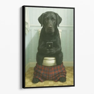 Schwarzer Labrador Retriever am Telefon auf der Toilette Hund Leinwandbild Wandbild - Bild 1 von 7