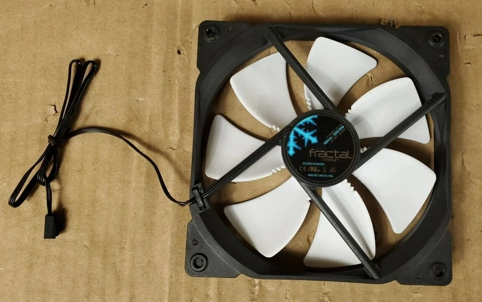 FRACTAL DESIGN DYNAMIC GP-14 140MM 1000RPM 3PIN PC CASE FAN NEW - Image 1 of 4