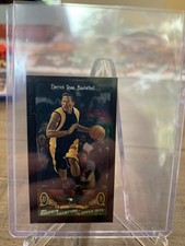 2011 Upper Deck Goodwin Champions - Mini Red Lady Luck Back #111 Derrick Rose