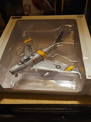 Avión diecast 1/48 SpecCast F-86 Sabre Jet John Glenn Mig Mad Marine 11" nuevo en caja Foto 1 de 4
