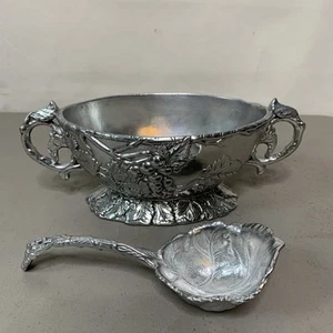 Vintage Arthur Court Grape Gravy Boat And Ladle 3D Grape Design 🥄🍇 - Picture 1 of 8