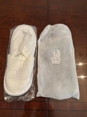 Ritz Carlton Fabric & Rubber sole Spa Slippers Unisex ONE SIZE, NEW IN PLASTIC - Image 1 of 4