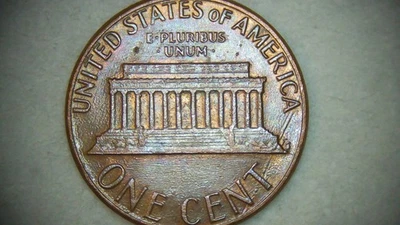 1983 Penny - Die Crack - Image 1 of 4