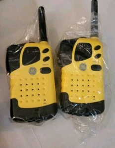 GE Philip Morris Walkie Talkies 3-5872PAIR Marlboro Country Store Promo New - Picture 1 of 7