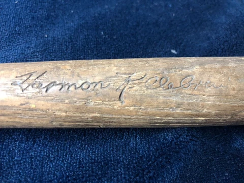 Very Old Harmon Killebrew Minnesota Twins Louisville Slugger Mini-Bat 16 inches Cover