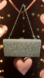 "Luxuriöse Strass-Abendtasche – Funkelnder Glamour für besondere Anlässe" - Bild 1 von 13