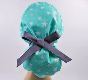 Scrub hats, nurse scrub cap, womens surgical hat, ponytail scrub cap stars   - Bild 1 von 3