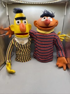 Vintage 1970s Muppets Sesame Street Bert & Ernie Rubber Hand Puppets 1st Edition - Picture 1 of 12