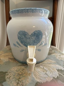 Distributore bevande Country Crock cuore blu ottime condizioni casale vintage - Foto 1 di 9