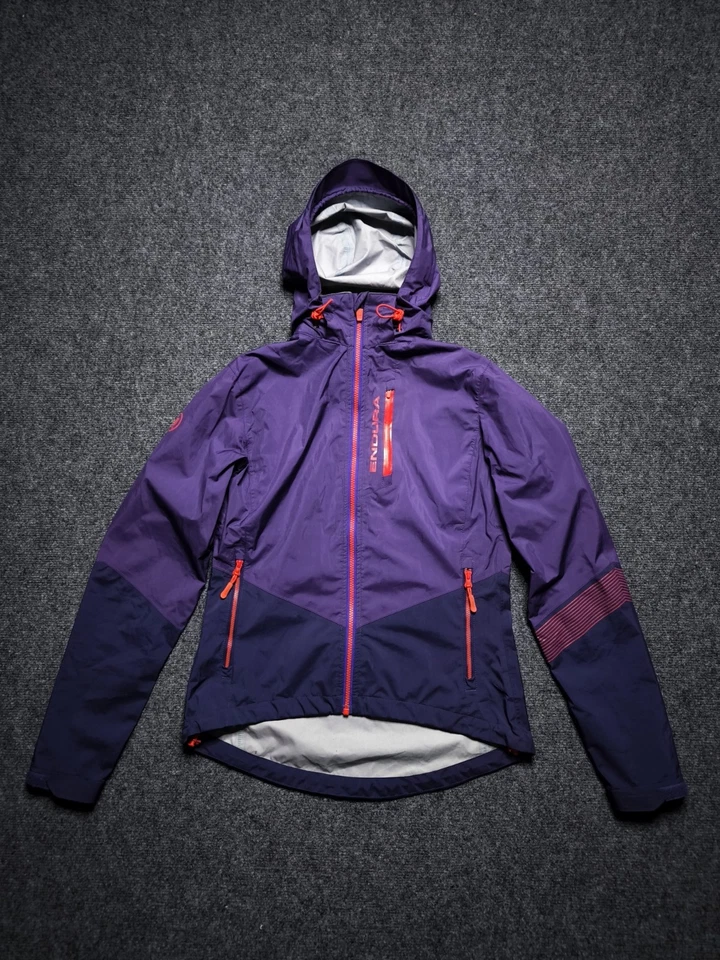 Women's Endura Lightweight Cycling Jacket Size S  Sport Equipment  - Image 1 of 4