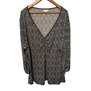 Max Studio Women's Plus Black Floral Print Long Sleeve V NecK Knit Top Size 3X - Picture 1 of 10