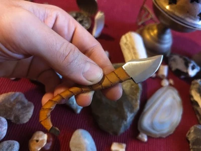 Handgemachtes rustikales Neckknife mit schöner Fellscheide, eizigartiges Messer - Bild 1 von 4