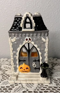 Bath & Body Works: Halloween Haunted House Ceramic Foaming Hand Soap Holder 2016 - Picture 1 of 6