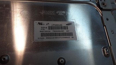New In Box KYOCERA KCS057QV1AJ-G23-28 LCD Screen