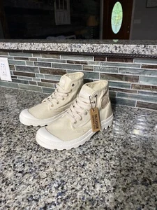 Palladium Women's Pampa Hi V Varsity 87914-238-M Size 6 Sahara Hi Boot w/ Box - Picture 1 of 7