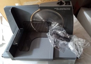 Affettatrice elettrica per alimenti Cook's Essentials modello 914100 K95983 scatola aperta - Foto 1 di 12