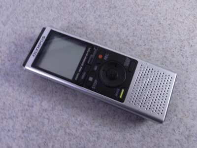 Olympus VN-722PC Digital Voice Recorder Dictation Machine Silver/Black - Image 1 of 4