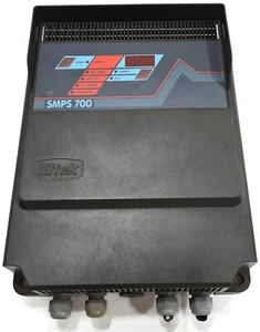 Cargador de batería Eltek modelo 700. 12-24 voltios DC-25 amperios. Entrada 240 voltios CA - Imagen 1 de 6