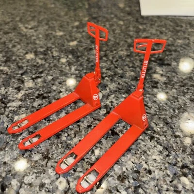 Carretilla elevadora Toyota BT 1:15 BT 2 piezas Foto 1 de 4