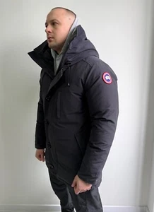 Men's CANADA GOOSE Chateau Parka Down Puffer Jacket Hooded Navy Tag L fits M/L - Picture 1 of 17
