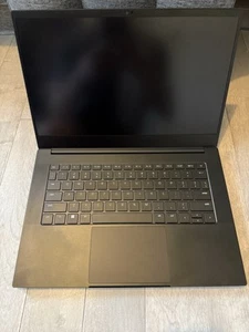 Razer Blade 14 144Hz FHD 3.3 GHz Ryzen 9 6900HX 16GB 1TB SSD RTX 3060 Very Good - Picture 1 of 9