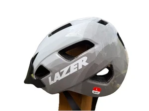 Lazer Chiru Helm Gloss White Fahrrad MTB Roller Skate - Bild 1 von 4