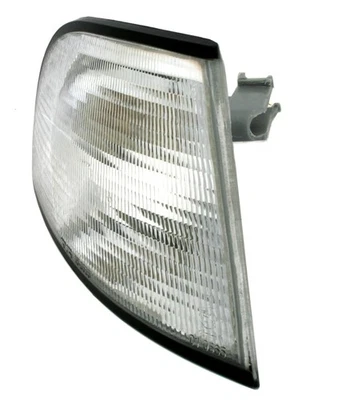 Frontblinker rechts für Audi A4 B5 95-99 in Weiß weißer Blinker + Fassung - Bild 1 von 4