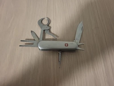 Cuchillo para cigarros de golf Wenger Delemont agujero 19 Foto 1 de 4