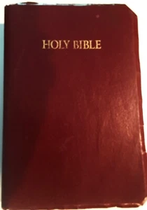 Holy Bible NKJV Giant Print Center Column Red Letter Edition Thomas Nelson 991BG - Picture 1 of 10