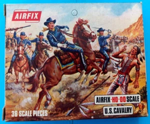 Airfix -COLLECTIBLE BLUEBOX SERIE ON SPRUES - S22 FAR-WEST US Cavalry - Imagen 1 de 2