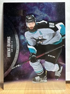 Carta 2021-22 Skybox Metal Universe #62 Brent Burns Base San Jose Sharks - Foto 1 di 2