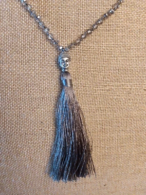 Collar de meditación con cuentas Alexander Kalifano con borla gris (A) Foto 1 de 4