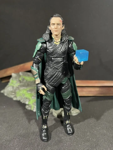 Marvel Legends Avengers Infinity War MCU 2 Pack Loki Damaged Cover