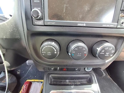 Control de temperatura estilo clásico con CA compatible con 11-17 COMPASS 2559259 Foto 1 de 4