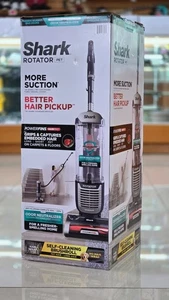 Aspiradora Shark UltraLight Pet Pro con PowerFins HairPro neutralizador de olores Tech ZU100 - Imagen 1 de 3