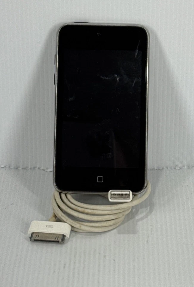 Apple iPod Touch 3rd Generation 32GB Working Black Silver With Charger - Image 1 of 4