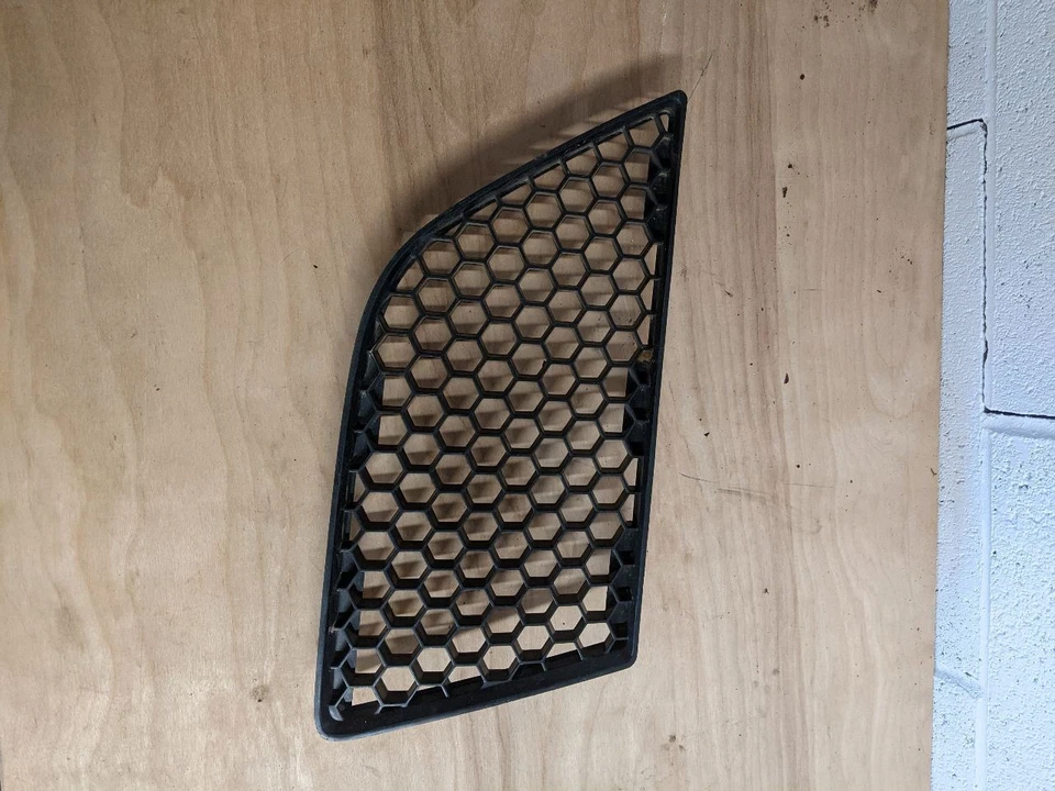 Passenger Right Grille Fits 01-05 AZTEK 187749 Foto 1 de 4