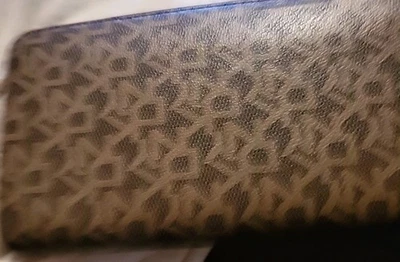 Nueva cartera/cartera de mano para mujer DKNY. Cremalleras de 3/4 vías alrededor. Foto 1 de 4