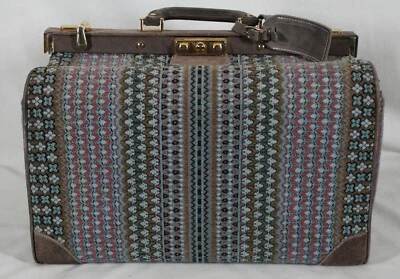 RARE HUGE FRENCH LUGGAGE CO TAPESTRY BLUEBELL PATTERN CARRY-ON TRAIN CASE W/TAG - Image 1 of 4
