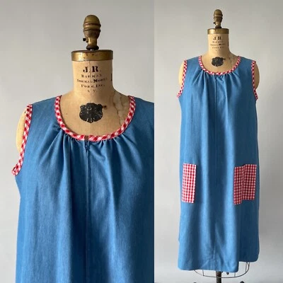 Vestido de Casa Vintage Años 60 70 Azul Denim Cremallera Frontal Línea A Borde de Guinga Rojo Grande Foto 1 de 4